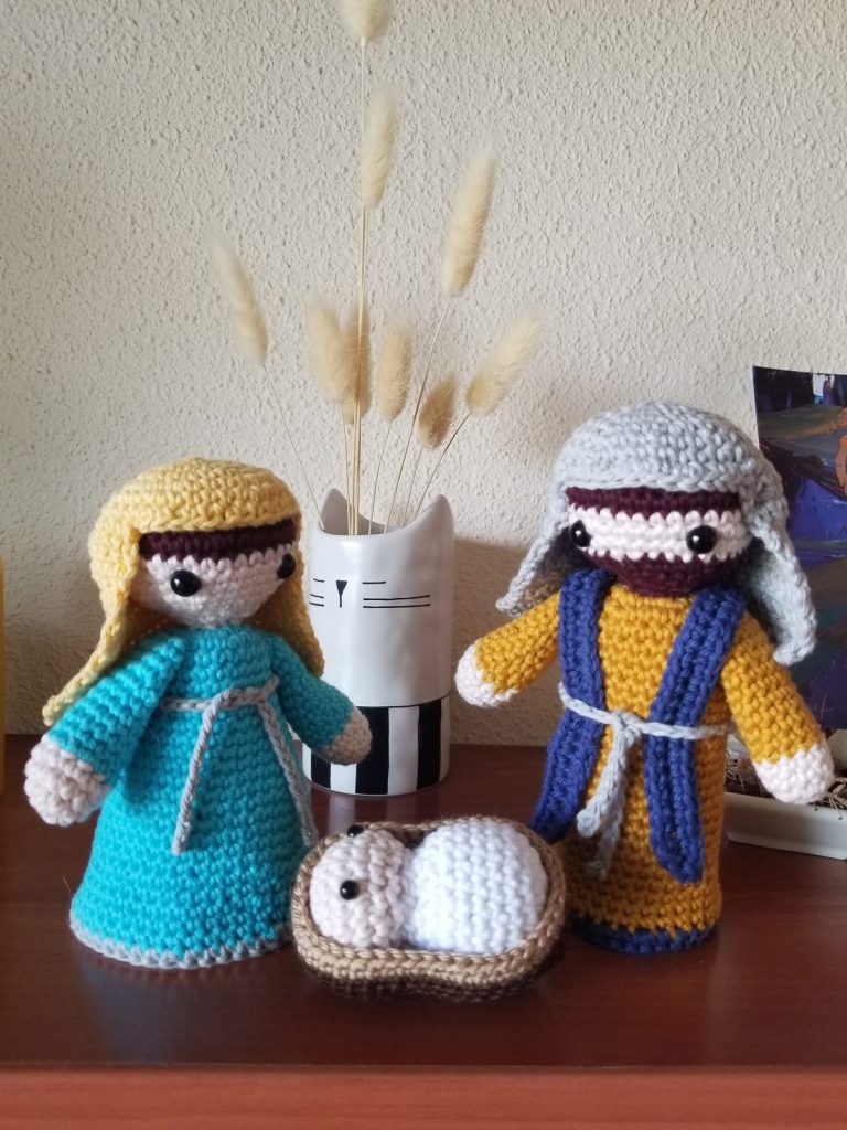 Belén María, José y el Niño Jesús tejido a crochet