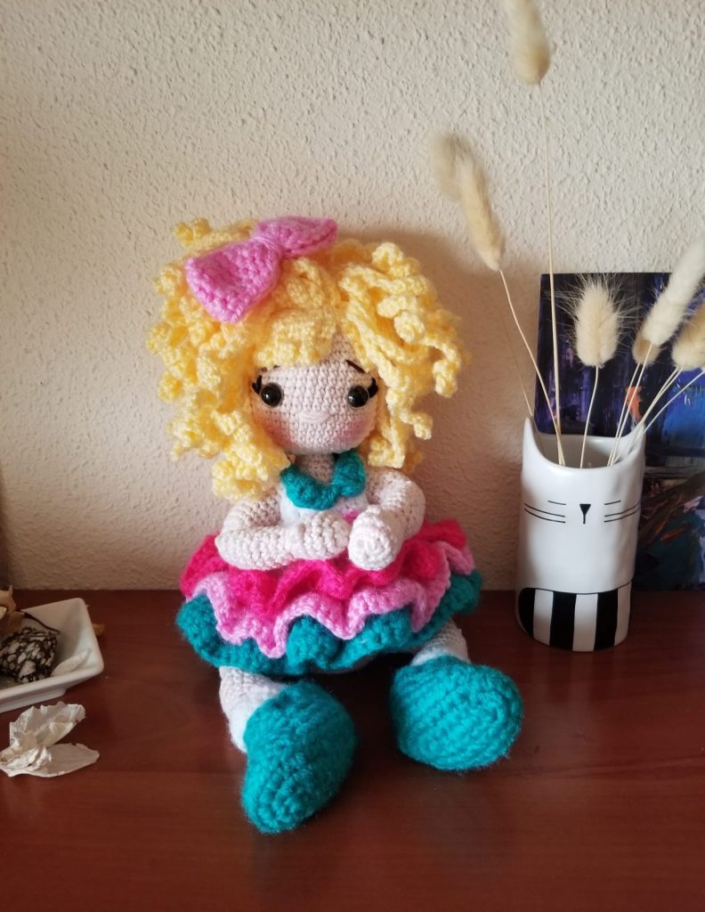 Muñeca Bebé Rizos tejido a crochet
